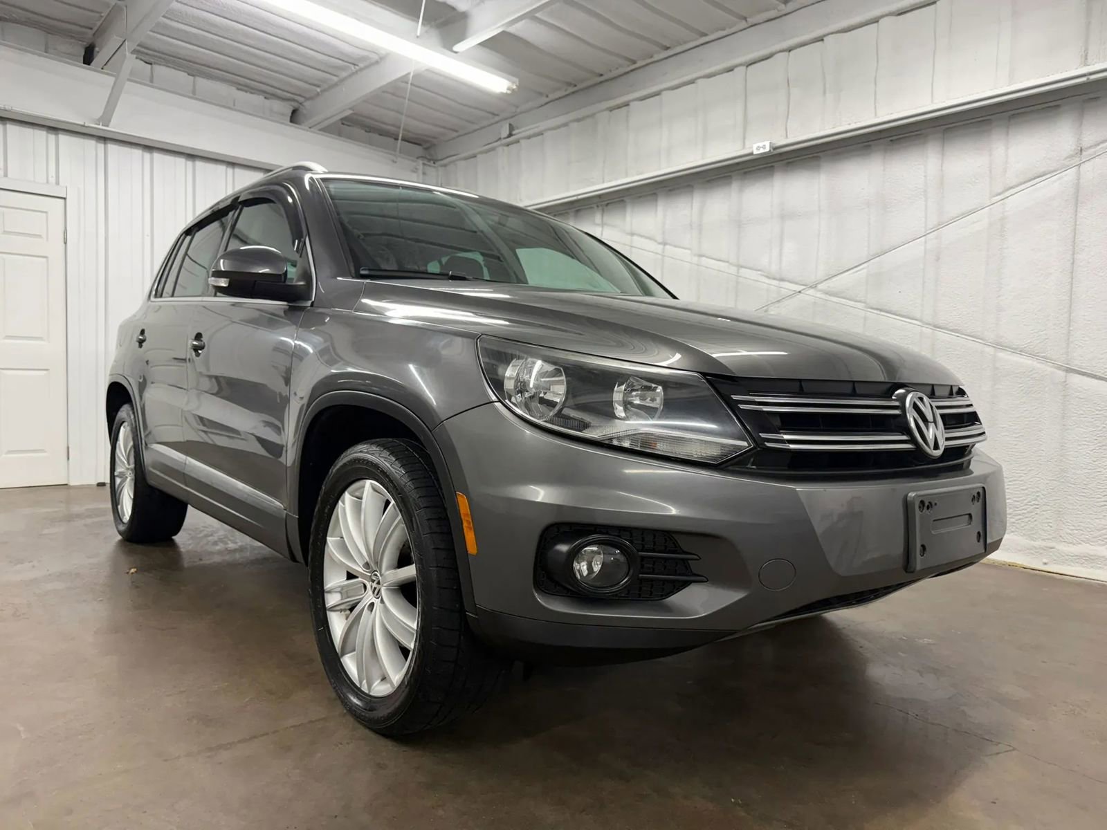Used 2012 Volkswagen Tiguan SEL FWD image 7
