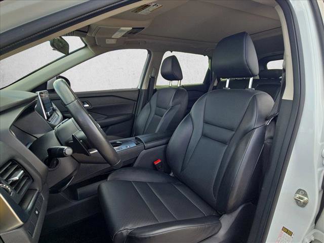 Used 2024 Nissan Rogue SV w/ SV Premium Package FWD image 14