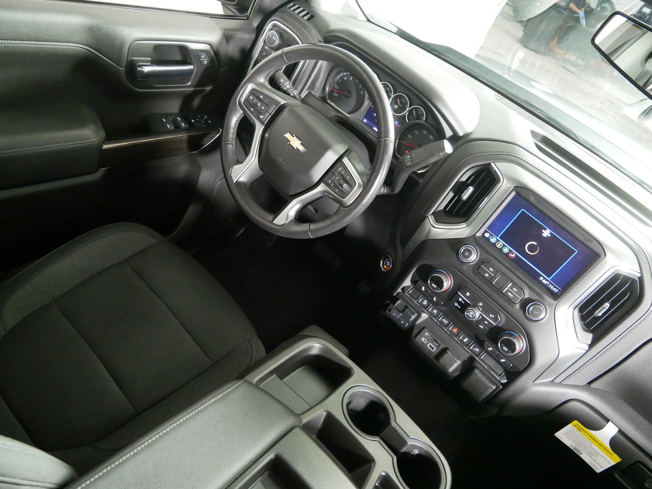 Certified 2020 Chevrolet Silverado 1500 LT w/ All-Star Edition AWD/4WD image 9