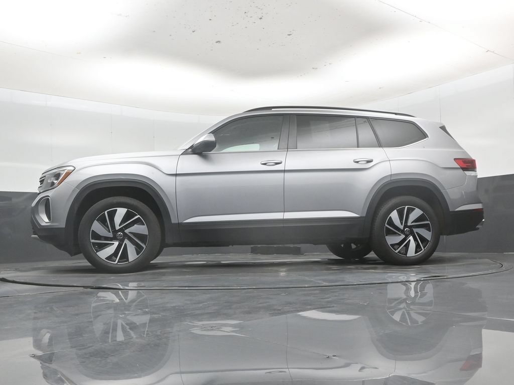 Used 2025 Volkswagen Atlas SE FWD image 48