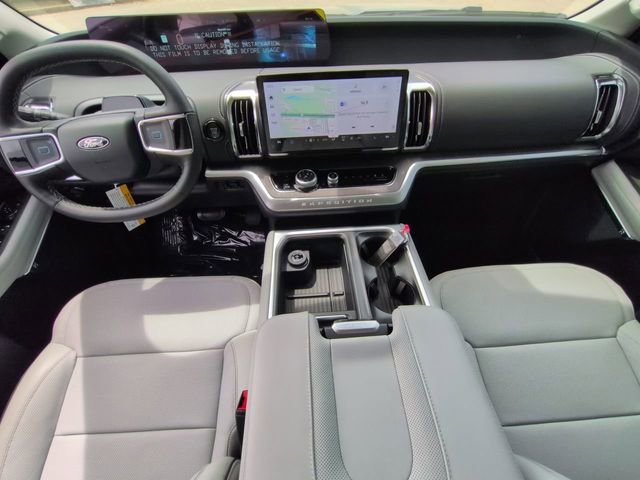 New 2026 Ford Expedition Platinum image 15