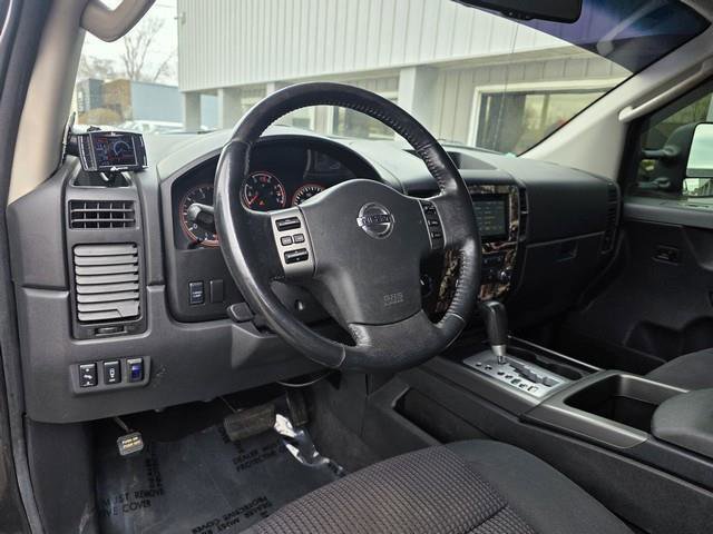 Used 2011 Nissan Titan S AWD/4WD image 9