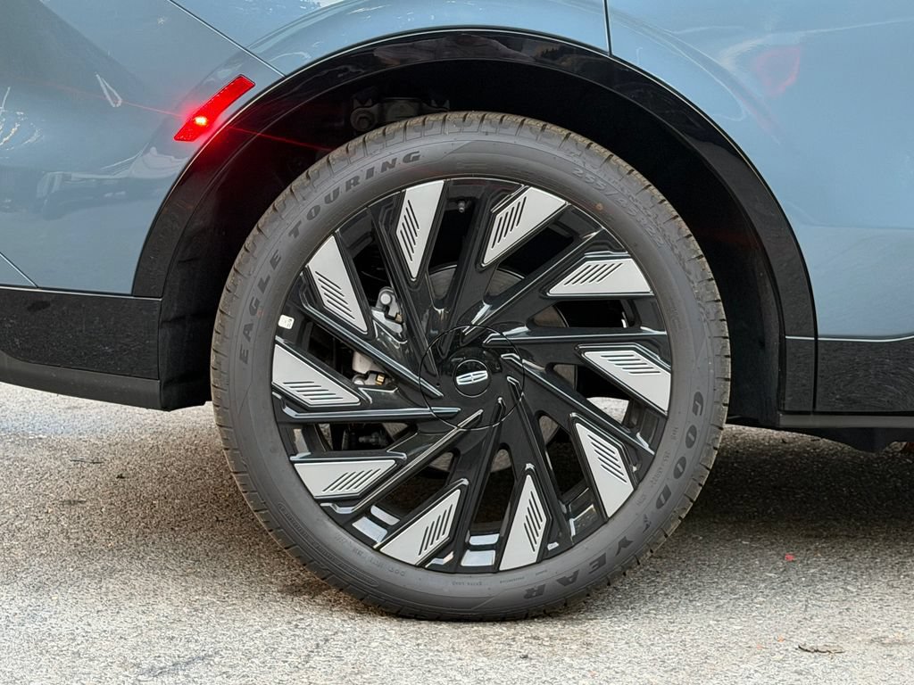New 2026 Lincoln Nautilus Reserve w/ Jet Appearance Package AWD/4WD image 7
