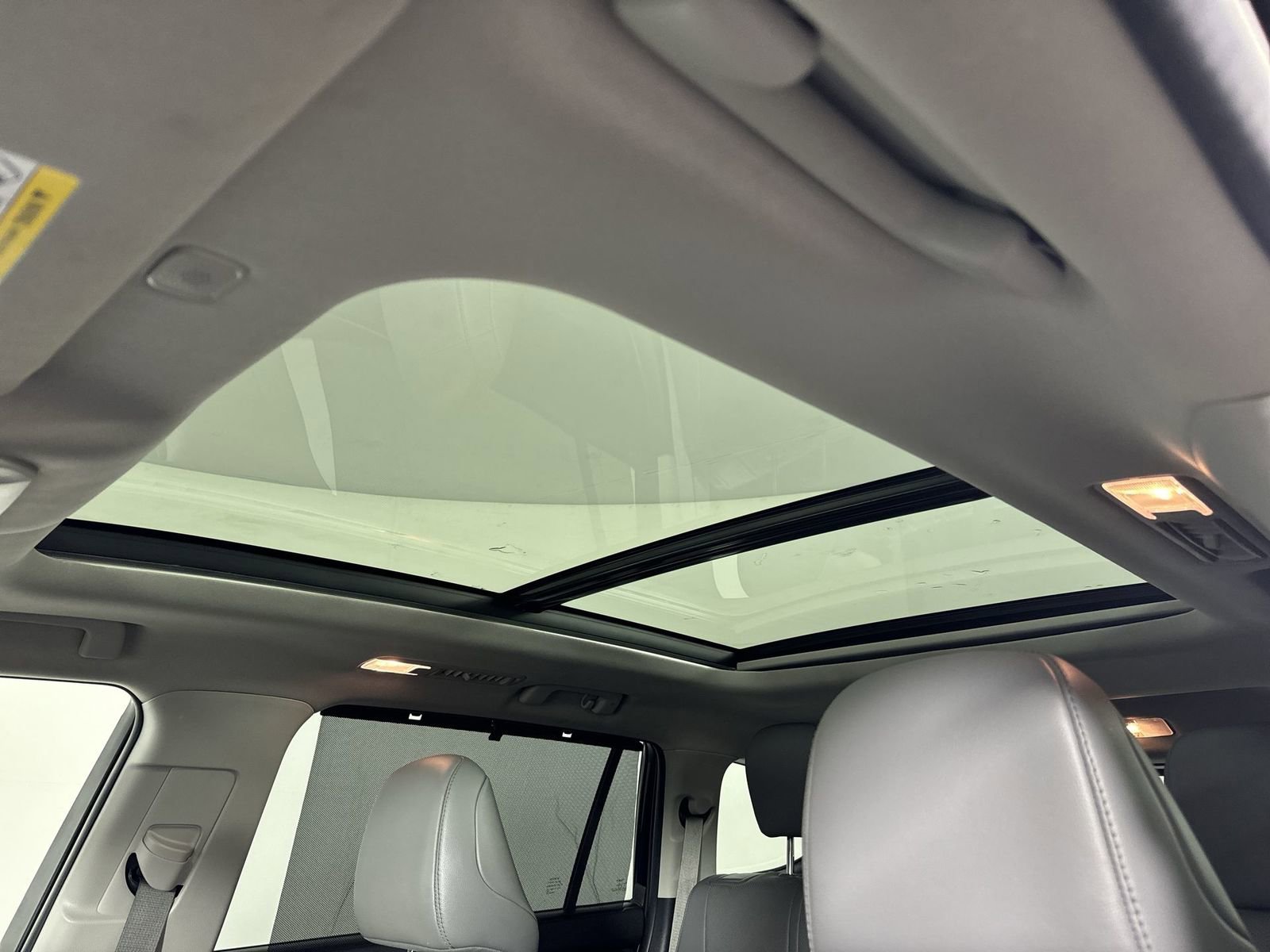 Used 2023 Toyota Highlander Platinum image 18