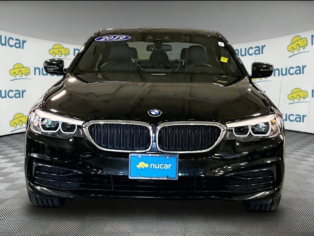 Used 2019 BMW 530i xDrive w/ Convenience Package AWD/4WD image 2