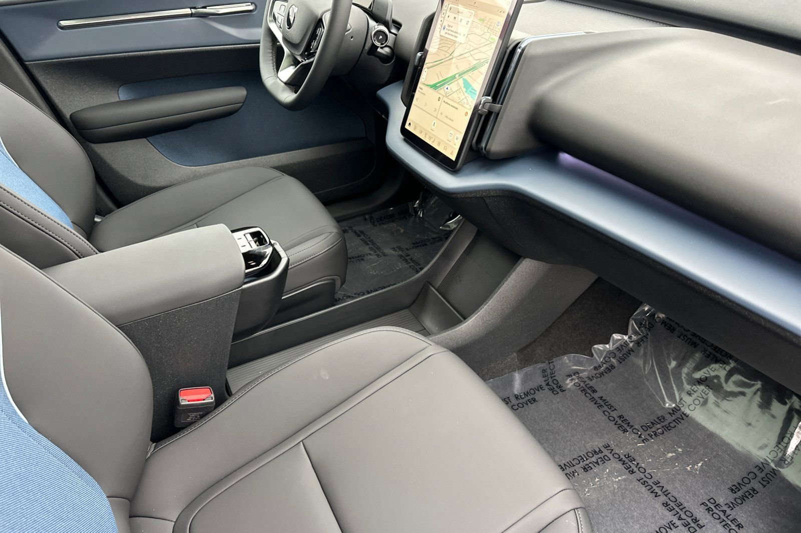 New 2026 Volvo EX30 Plus w/ Climate Package image 17
