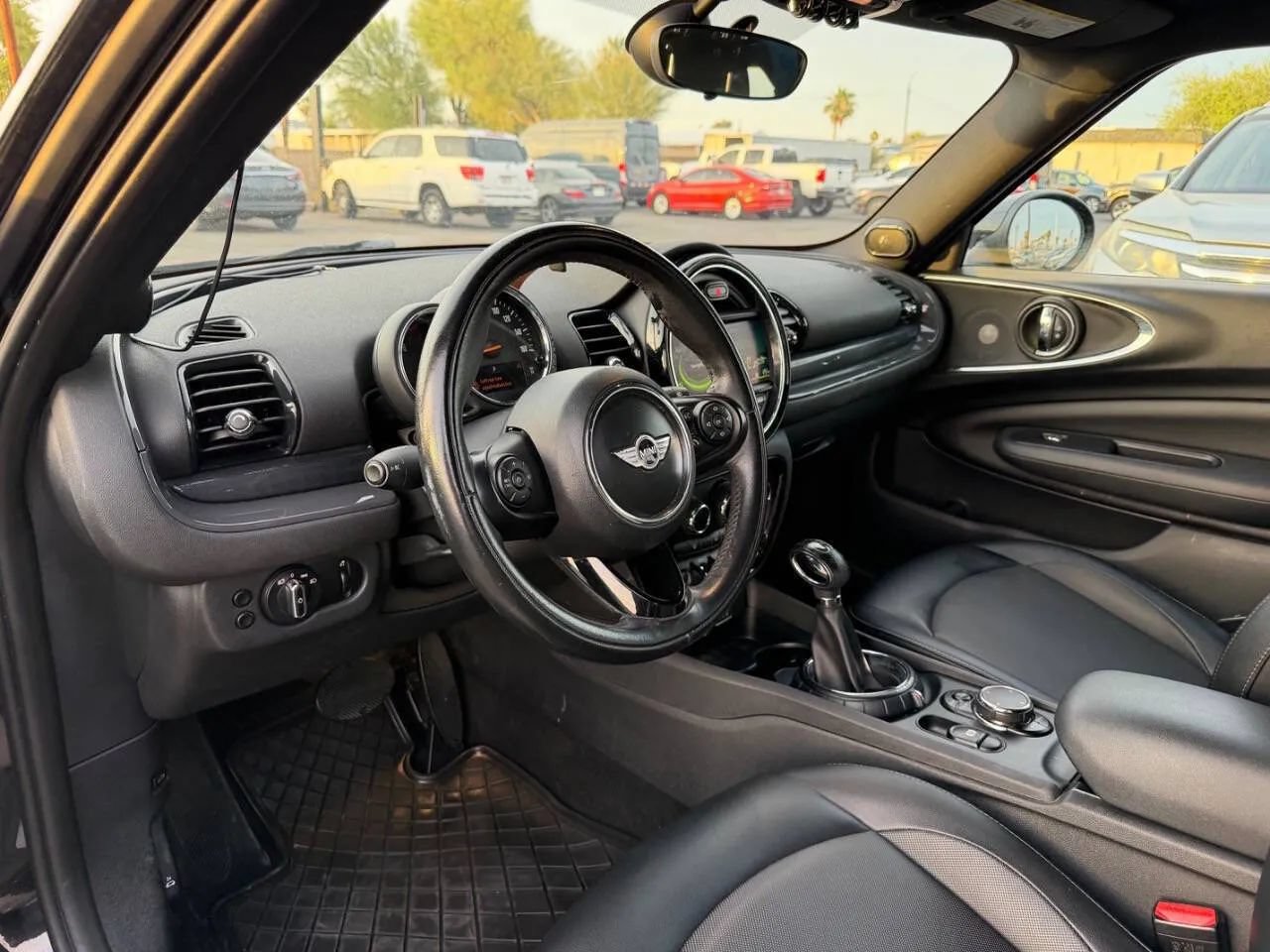 Used 2017 MINI Cooper Clubman FWD image 16