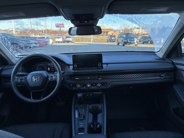 Certified 2025 Honda Accord SE image 31