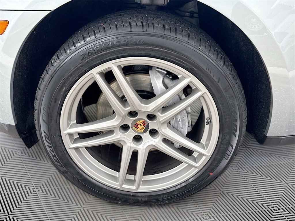 Used 2021 Porsche Macan image 33