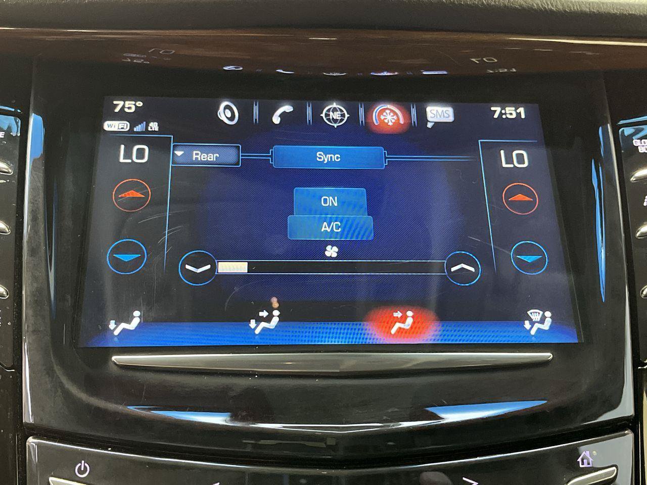 Used 2017 Cadillac Escalade Premium Luxury AWD/4WD image 24