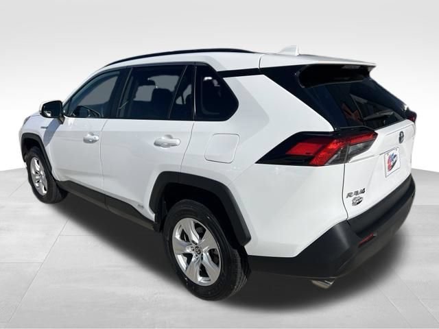 Used 2021 Toyota RAV4 XLE AWD/4WD image 7