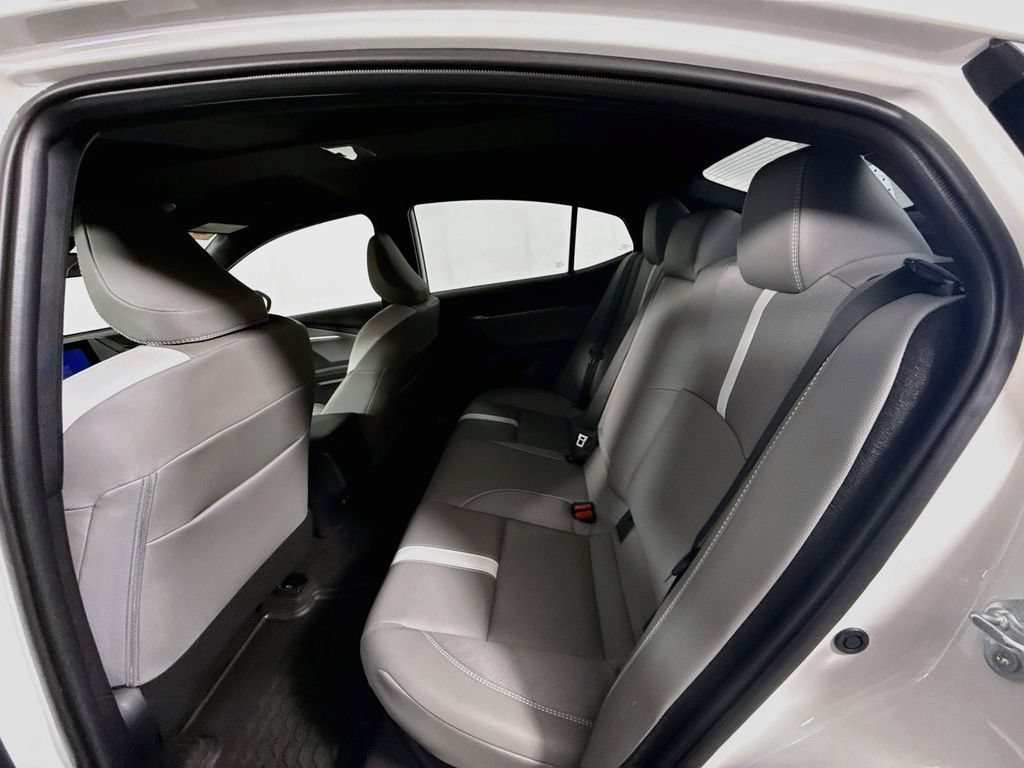Used 2026 Toyota Camry SE FWD image 23