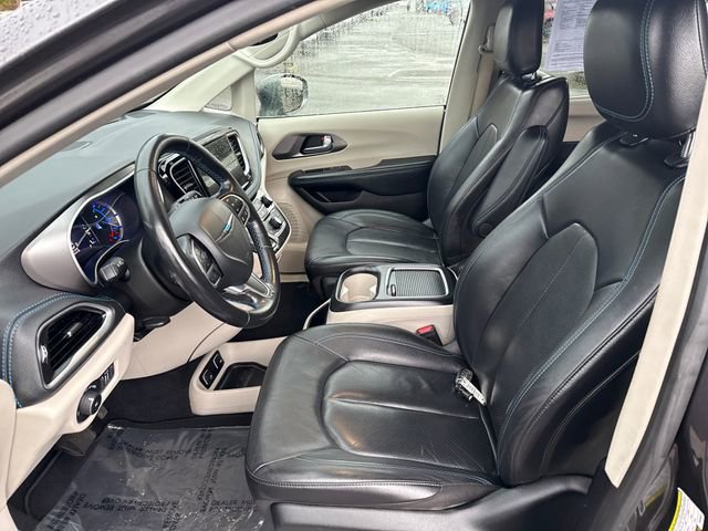 Used 2021 Chrysler Pacifica Touring-L image 17