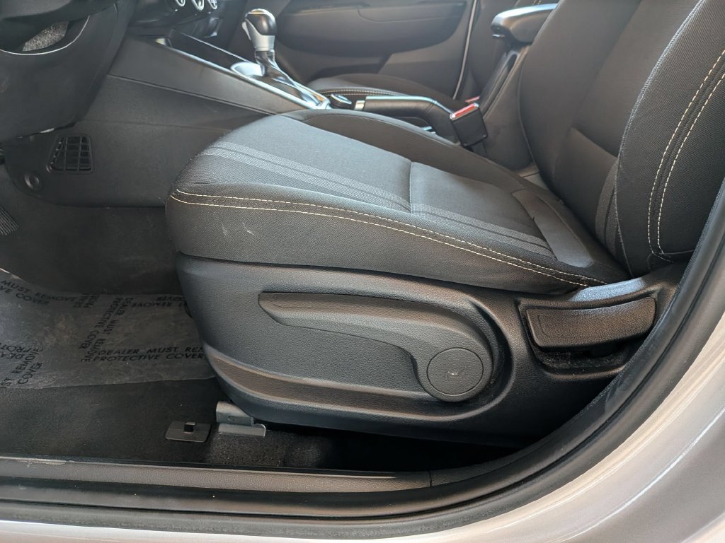 Used 2025 Hyundai Venue SEL FWD image 11
