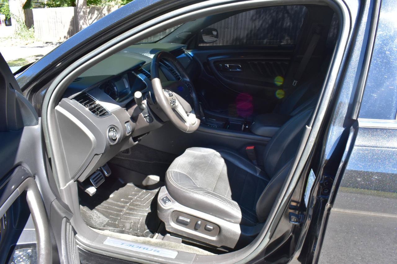 Used 2015 Ford Taurus SHO AWD/4WD image 12