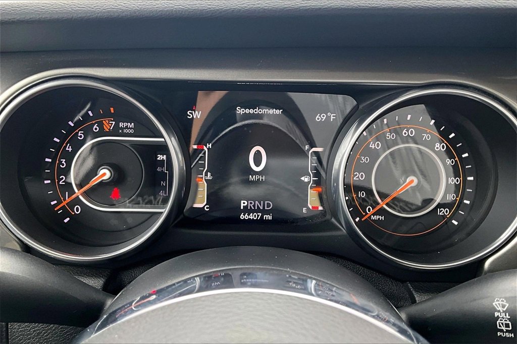 Used 2018 Jeep Wrangler Unlimited Sahara image 22