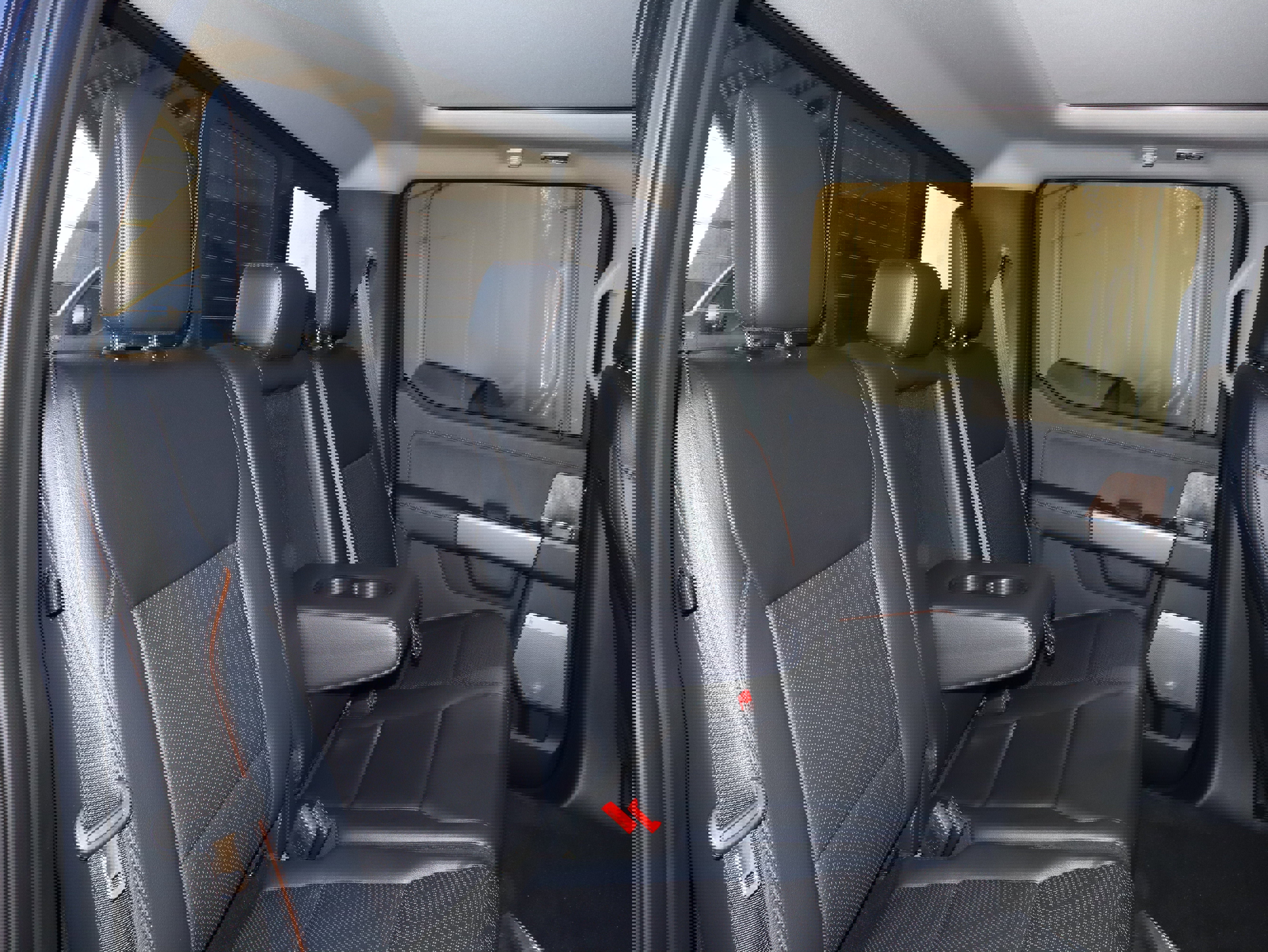 New 2025 Ford F250 Lariat w/ Black Appearance Package image 45