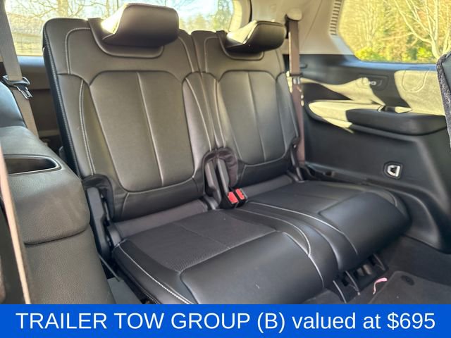 Used 2023 Jeep Grand Cherokee L Limited w/ Luxury Tech Group II image 11