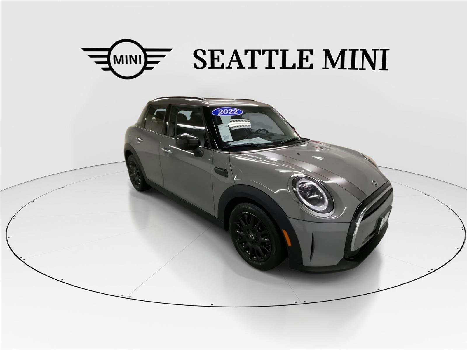 Certified 2022 MINI Cooper 4-Door Hardtop image 2