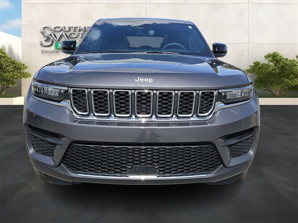 Used 2025 Jeep Grand Cherokee Laredo X w/ Luxury Tech Group I image 8
