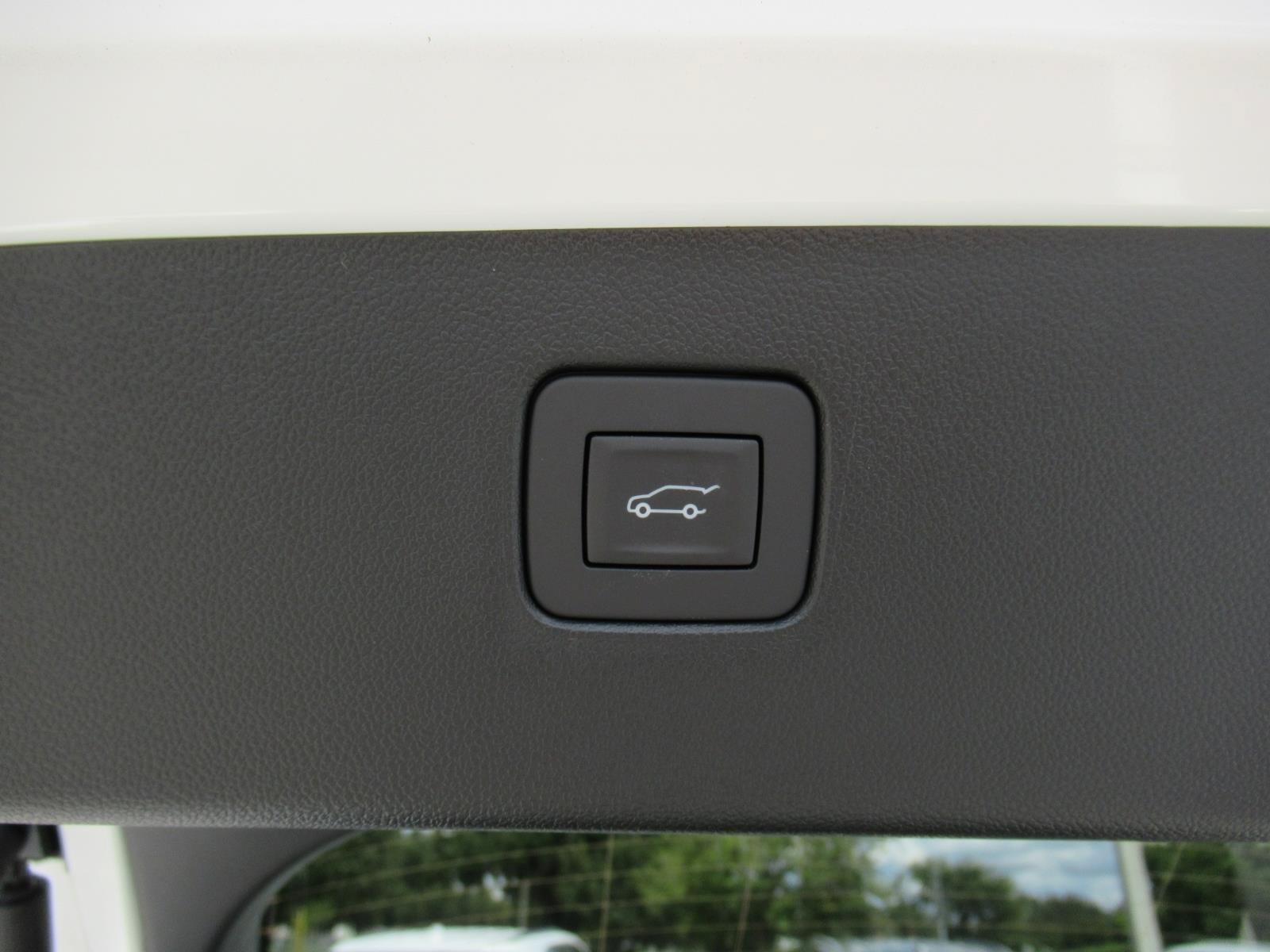 New 2026 Buick Envista Sport Touring w/ Convenience I Package FWD image 33