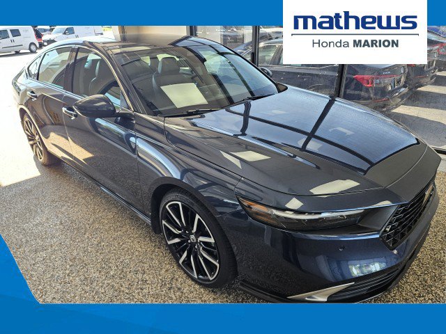 Used 2025 Honda Accord Touring image 1