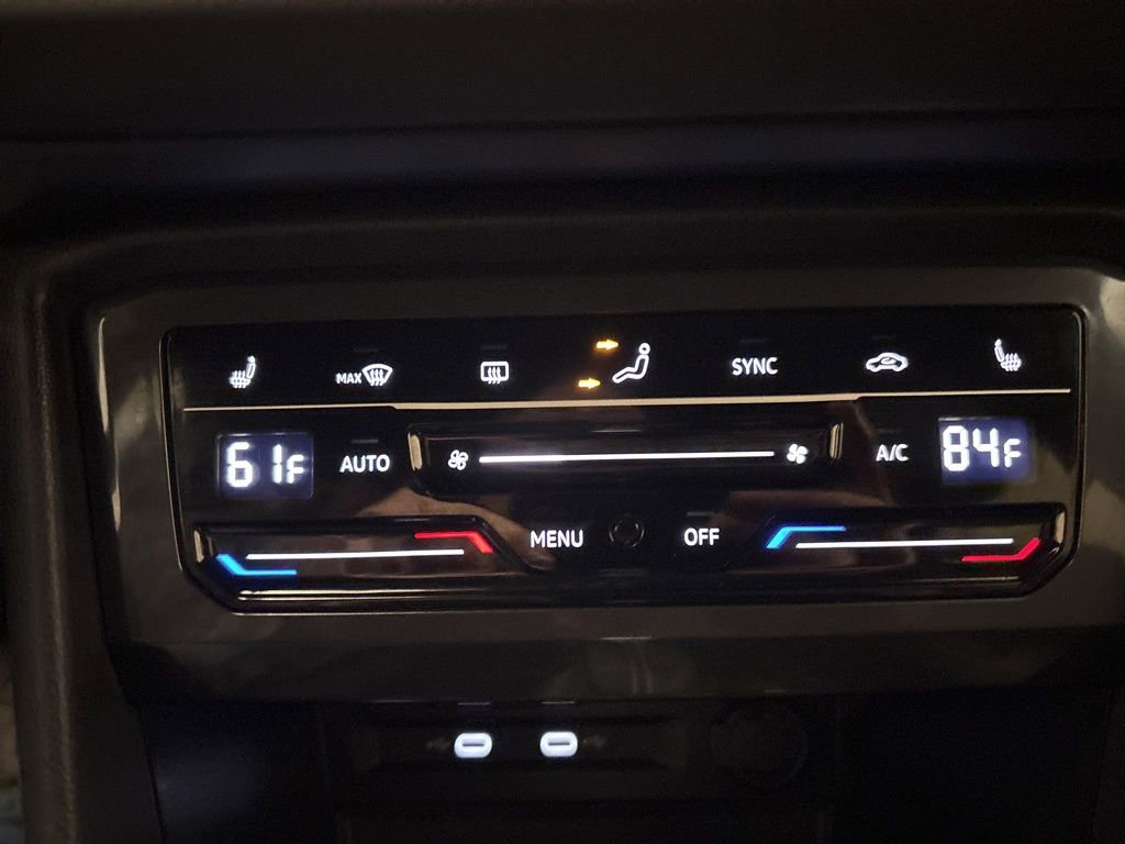 Used 2024 Volkswagen Tiguan SE R-Line image 20