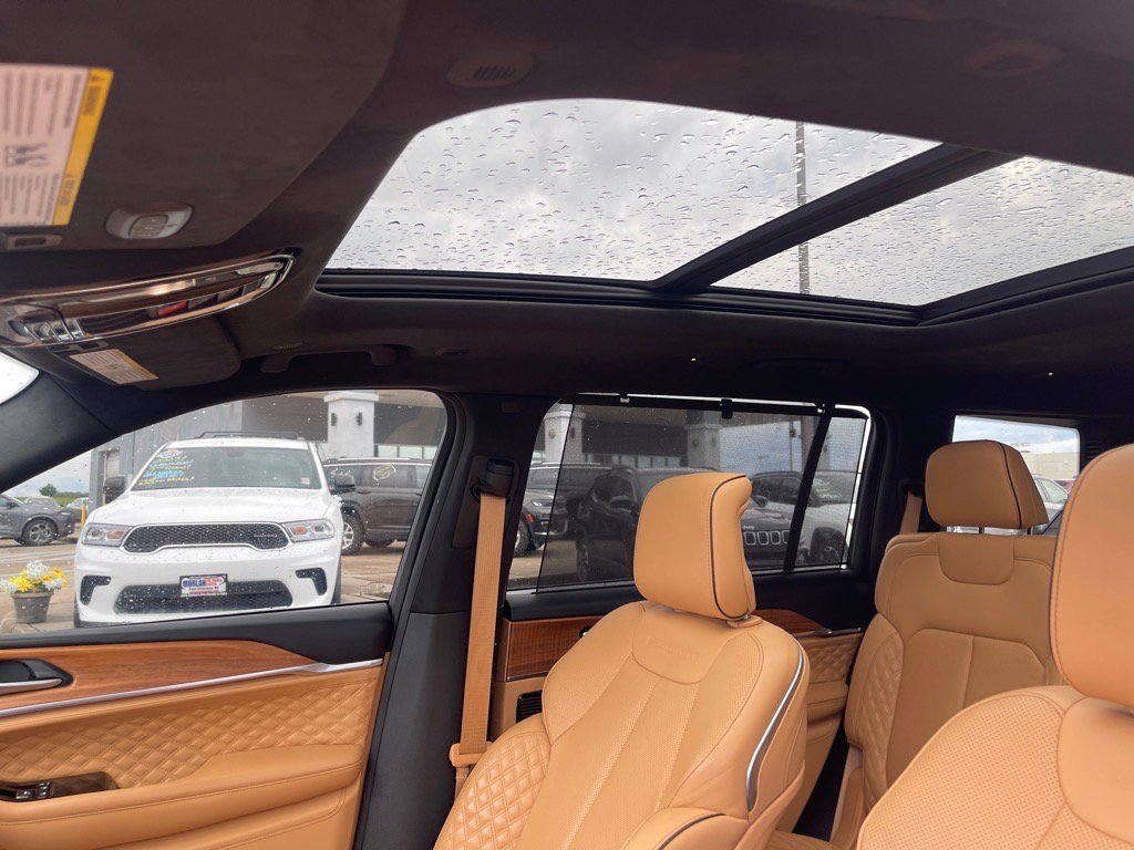 Certified 2023 Jeep Grand Cherokee L Summit AWD/4WD image 22