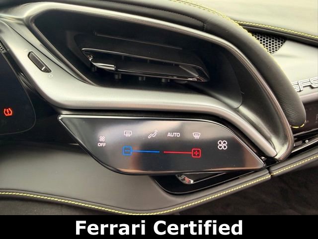 Used 2022 Ferrari SF90 Spider image 32