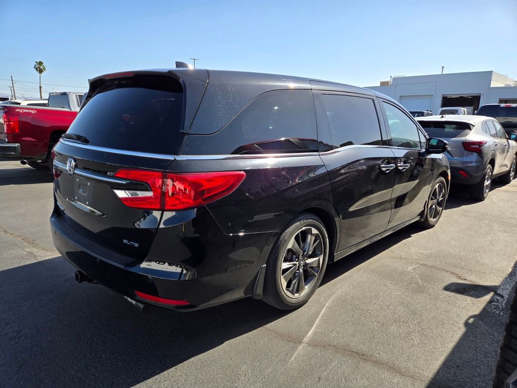 Used 2023 Honda Odyssey Elite image 2