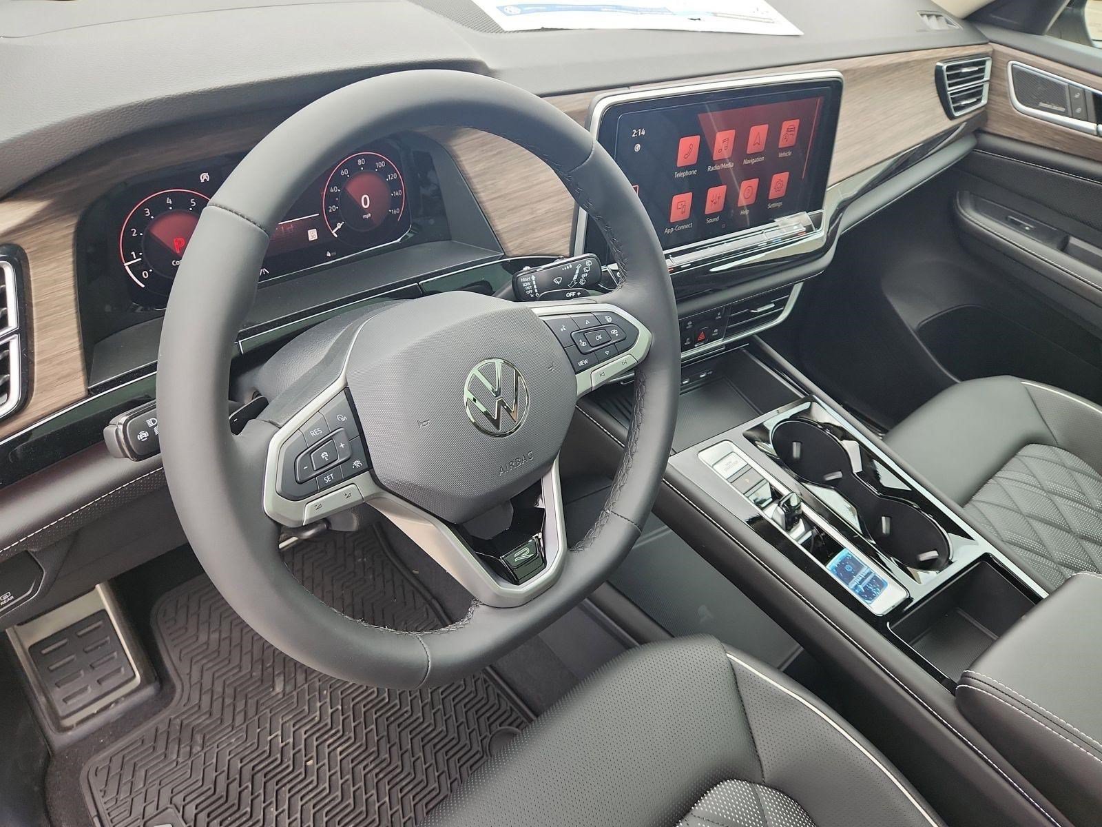 New 2026 Volkswagen Atlas SEL Premium R-Line AWD/4WD image 4