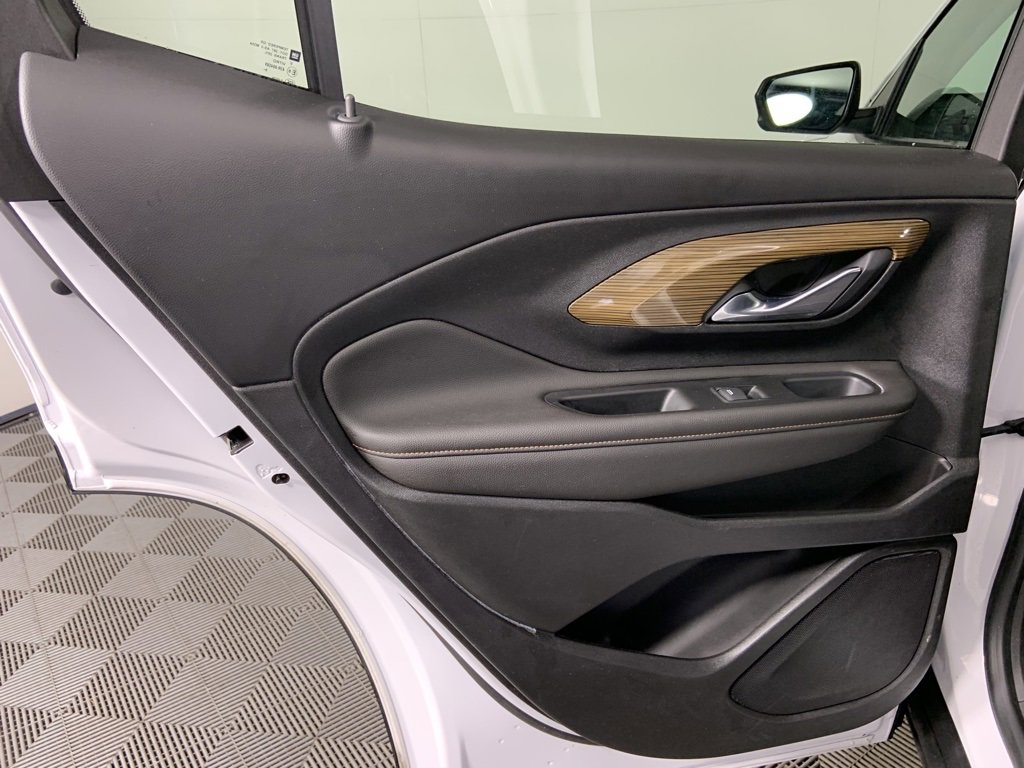 Used 2020 GMC Terrain SLE image 23