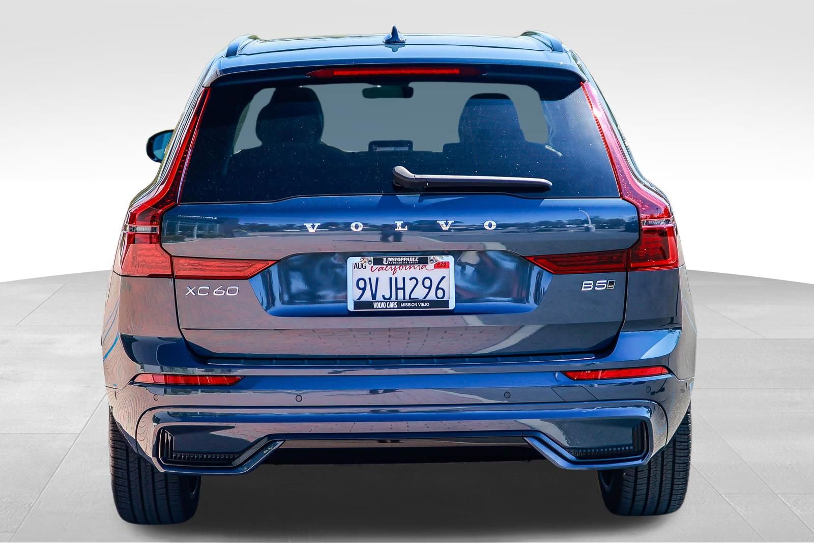 Used 2026 Volvo XC60 B5 Ultra w/ Protection Package Premier image 7