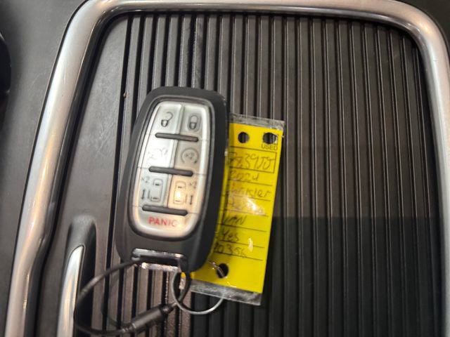 Used 2024 Chrysler Pacifica Touring-L image 26