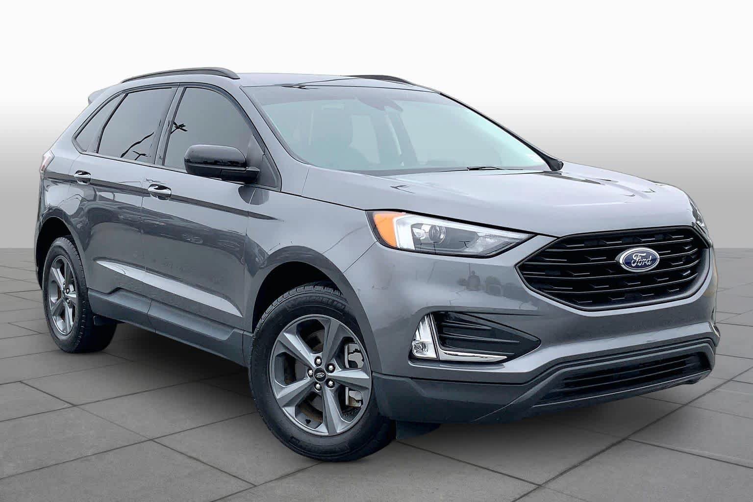 Used 2024 Ford Edge SEL w/ Sport Appearance Package AWD/4WD image 3