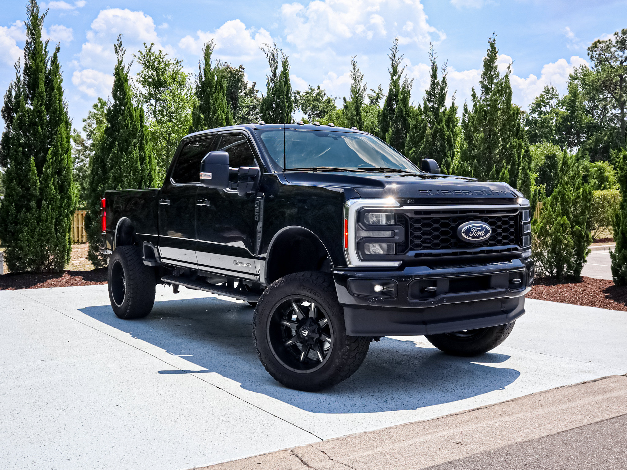 Used 2023 Ford F250 Lariat w/ Lariat Ultimate Package AWD/4WD video 2