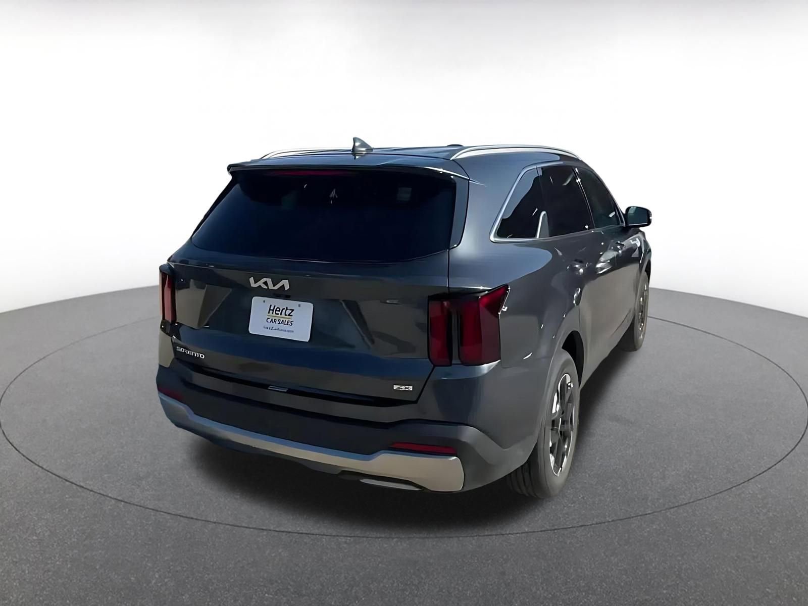 Used 2024 Kia Sorento S image 14