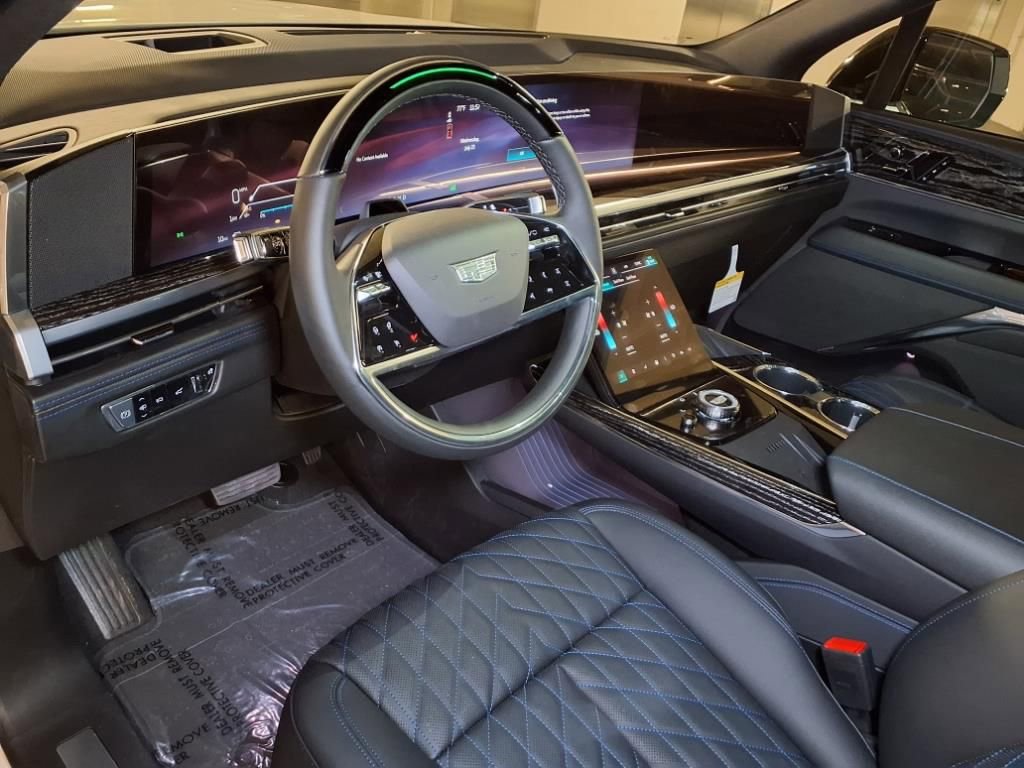 New 2025 Cadillac Escalade IQ Luxury 1 AWD/4WD image 13