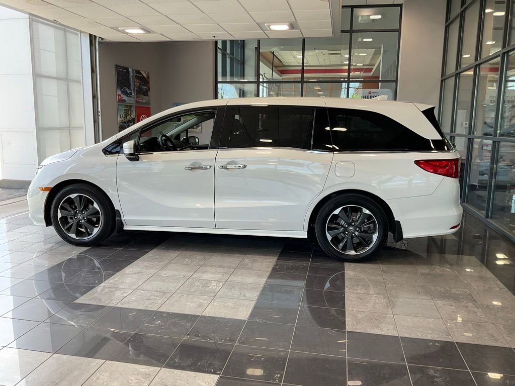 Used 2024 Honda Odyssey Elite image 4
