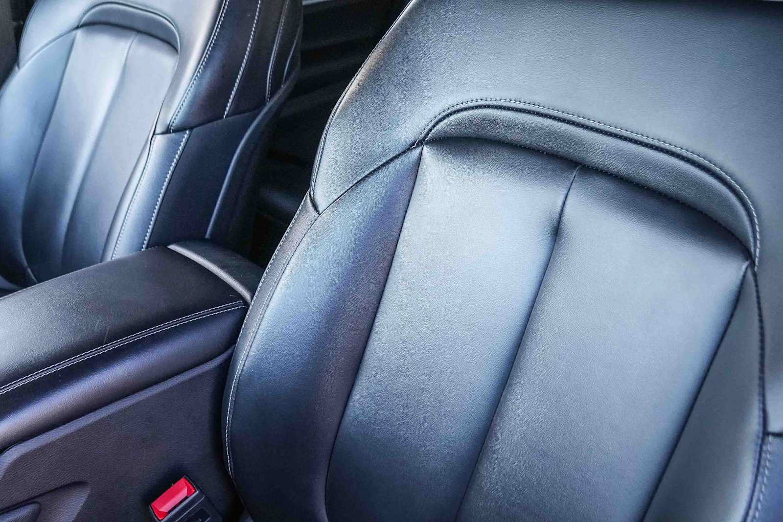 Used 2023 Jeep Grand Cherokee L Limited RWD image 25
