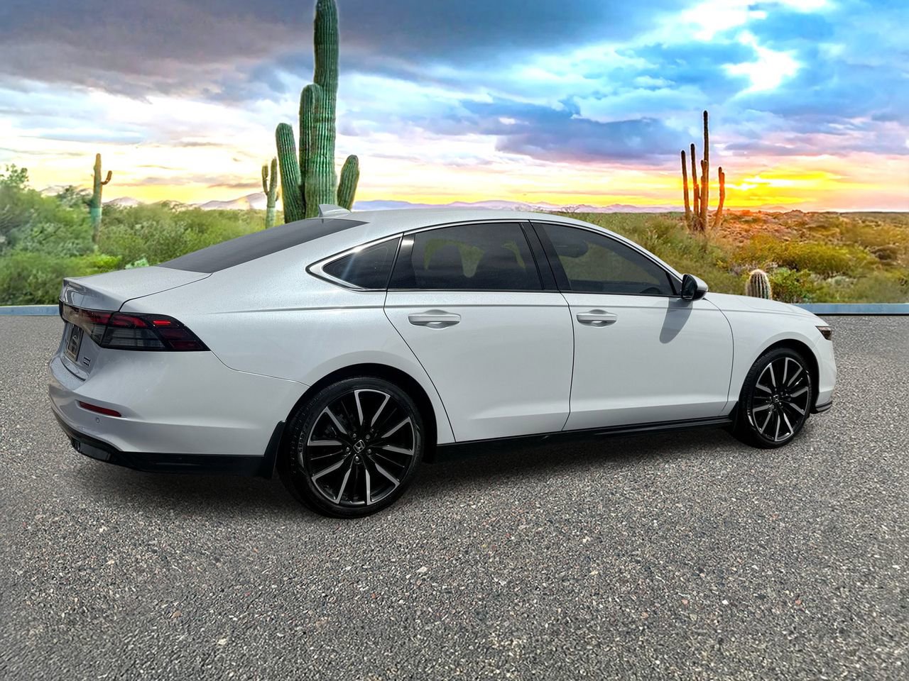 Used 2023 Honda Accord Touring image 4