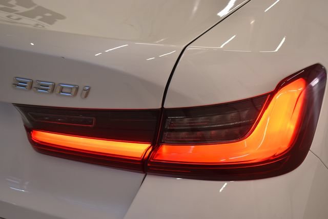 Used 2026 BMW 330i xDrive Sedan AWD/4WD image 12