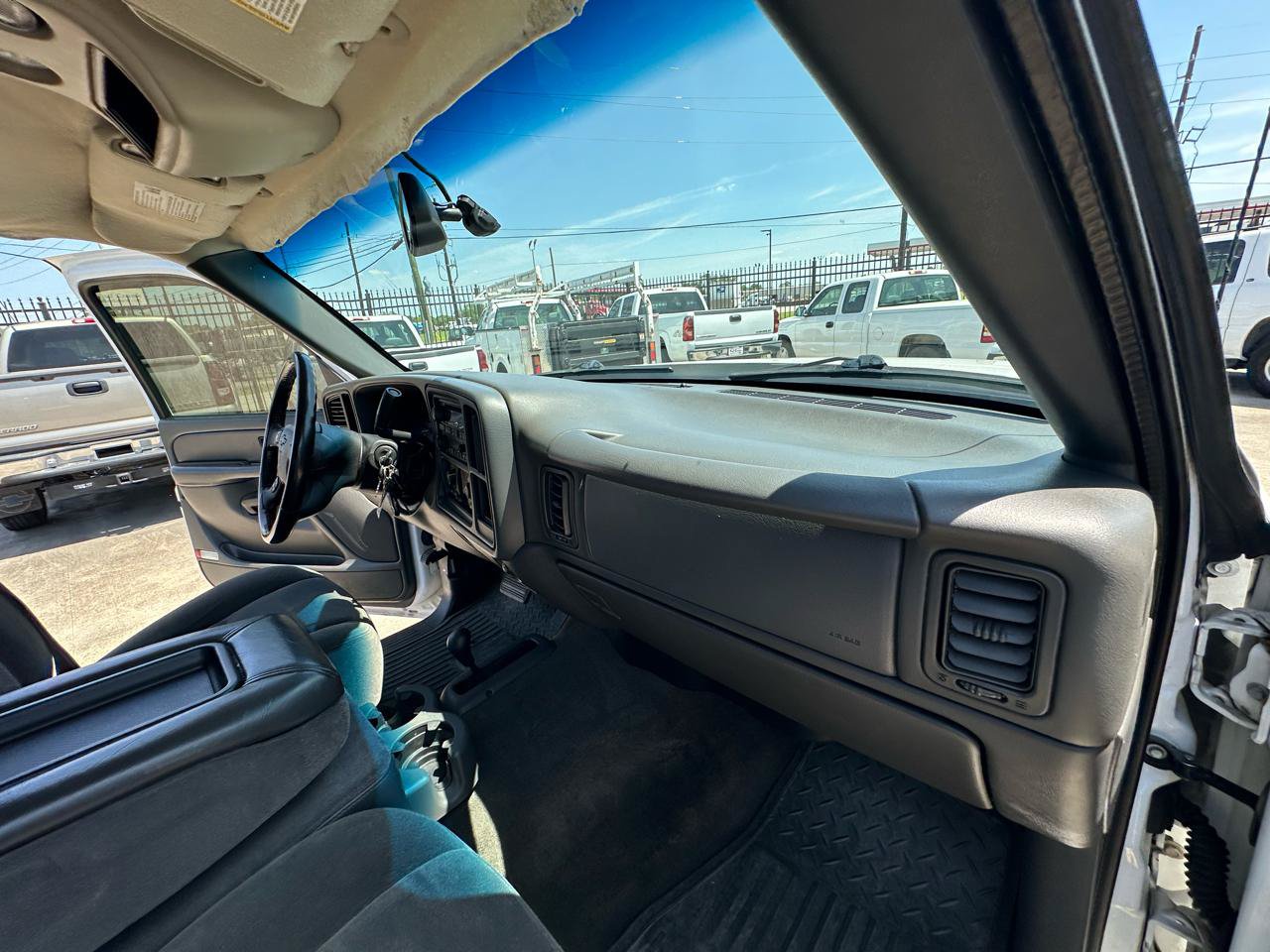 Used 2007 Chevrolet Silverado 1500 LT w/ Extended Cab Value Package AWD/4WD image 66