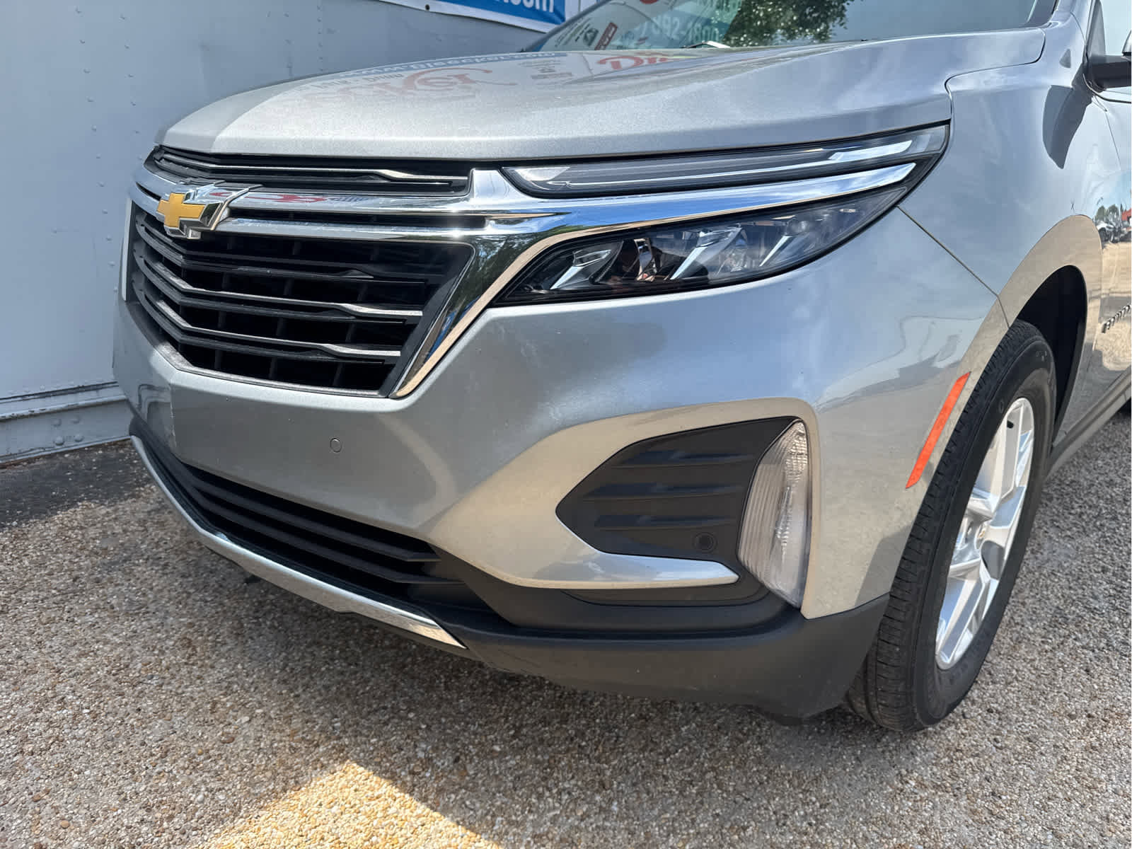Used 2023 Chevrolet Equinox LT w/ Driver Convenience Package FWD image 10