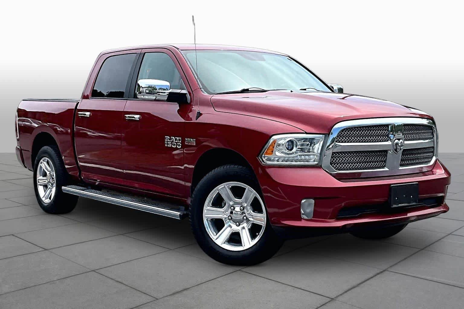 Used 2015 RAM 1500 Limited RWD image 3
