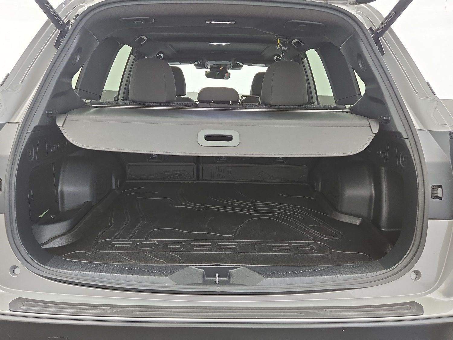 Used 2025 Subaru Forester Premium AWD/4WD image 32