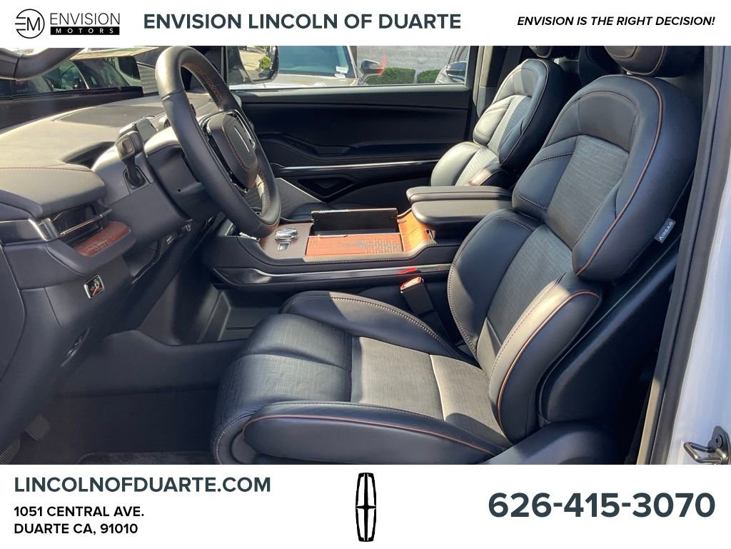 New 2025 Lincoln Navigator Black Label image 16