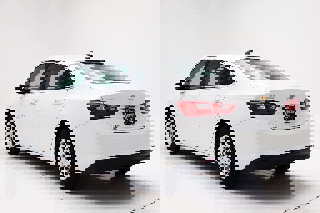 Used 2023 Chevrolet Malibu LS image 7