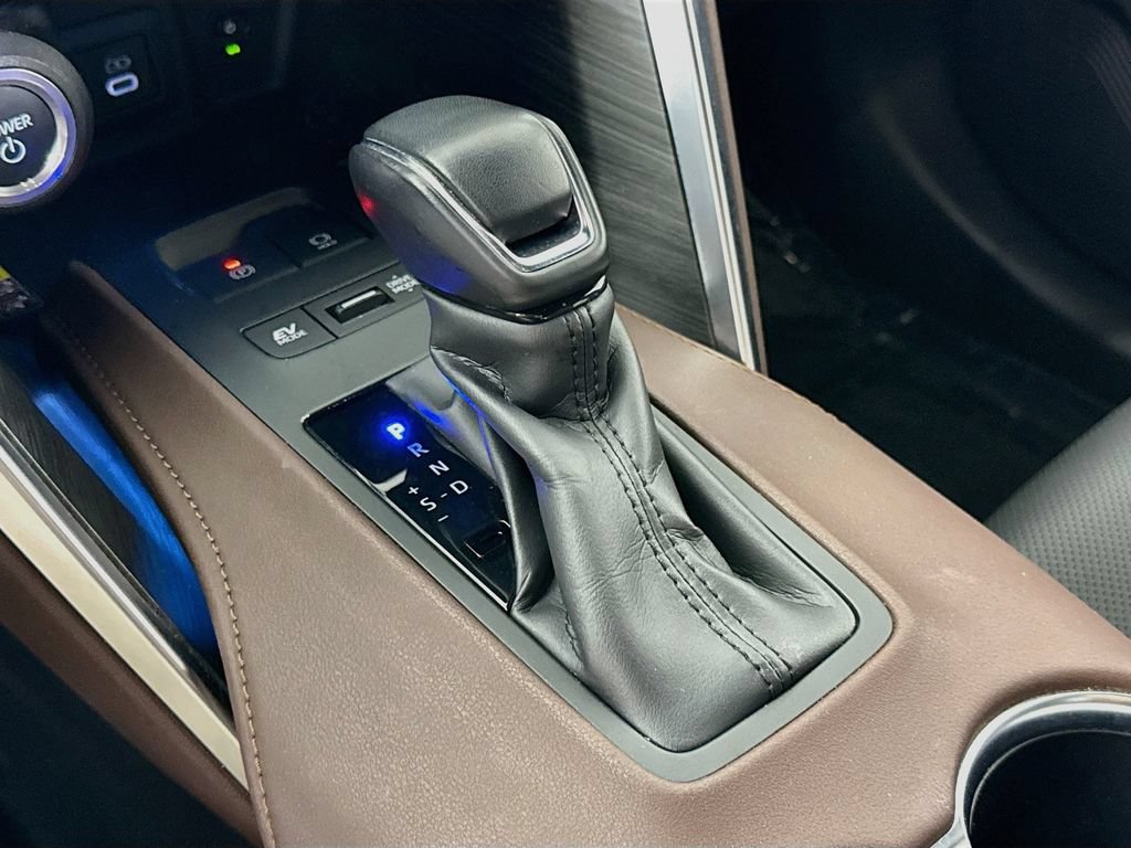 Certified 2023 Toyota Venza Limited AWD/4WD image 10