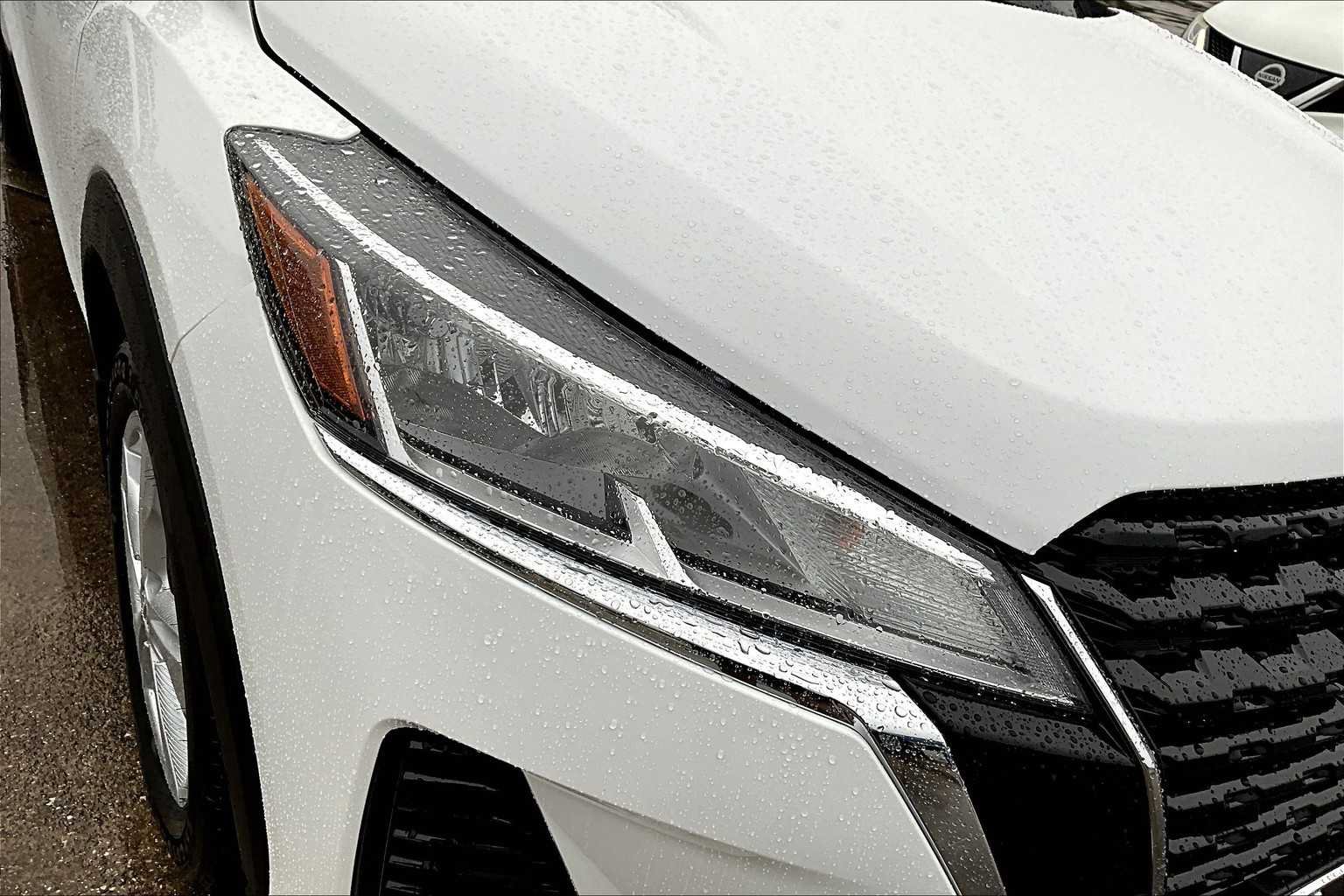 Used 2025 Nissan Kicks Play S FWD image 19